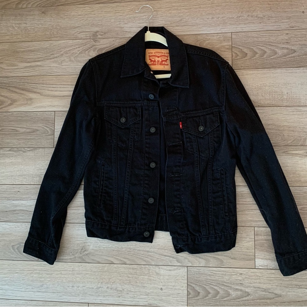 NWOT Levi’s classic trucker jacket